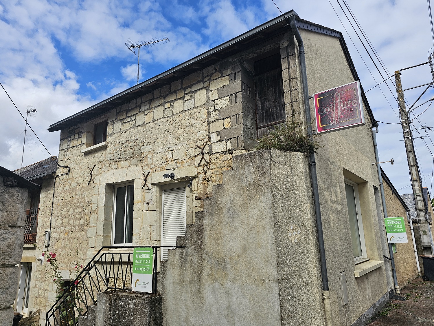 Varrains maison -ancien local-