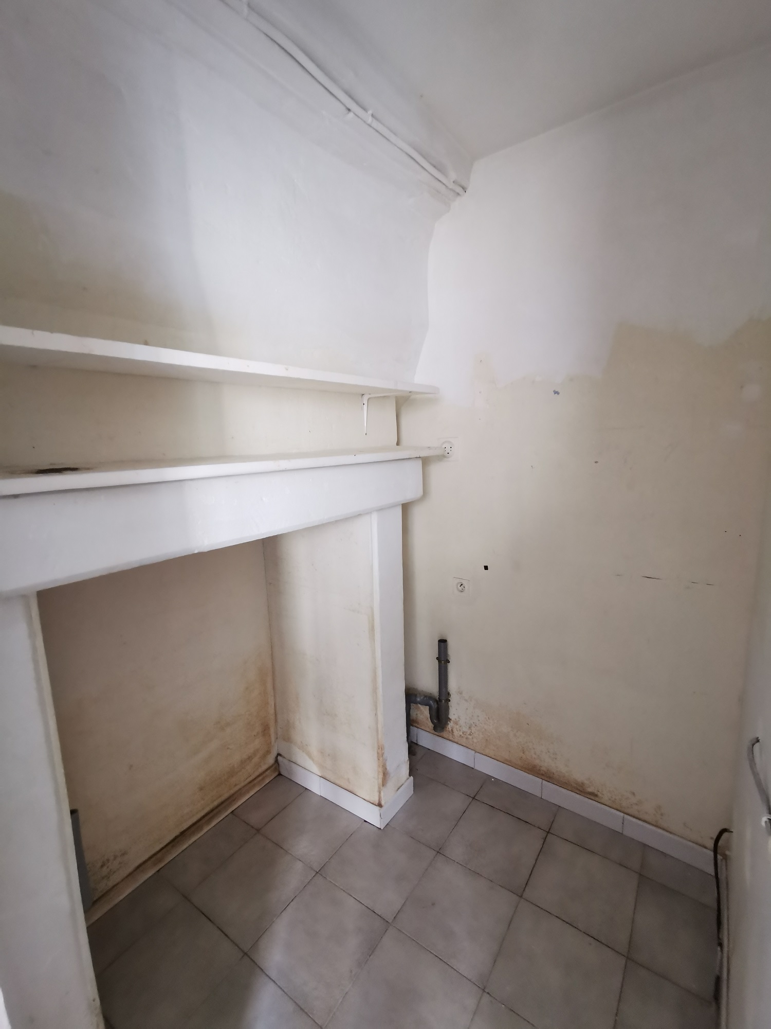 Varrains maison -ancien local-