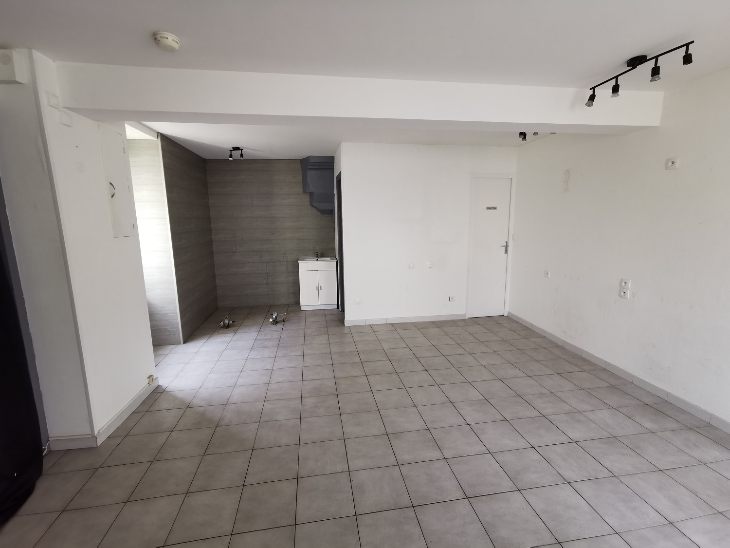 Varrains maison -ancien local-