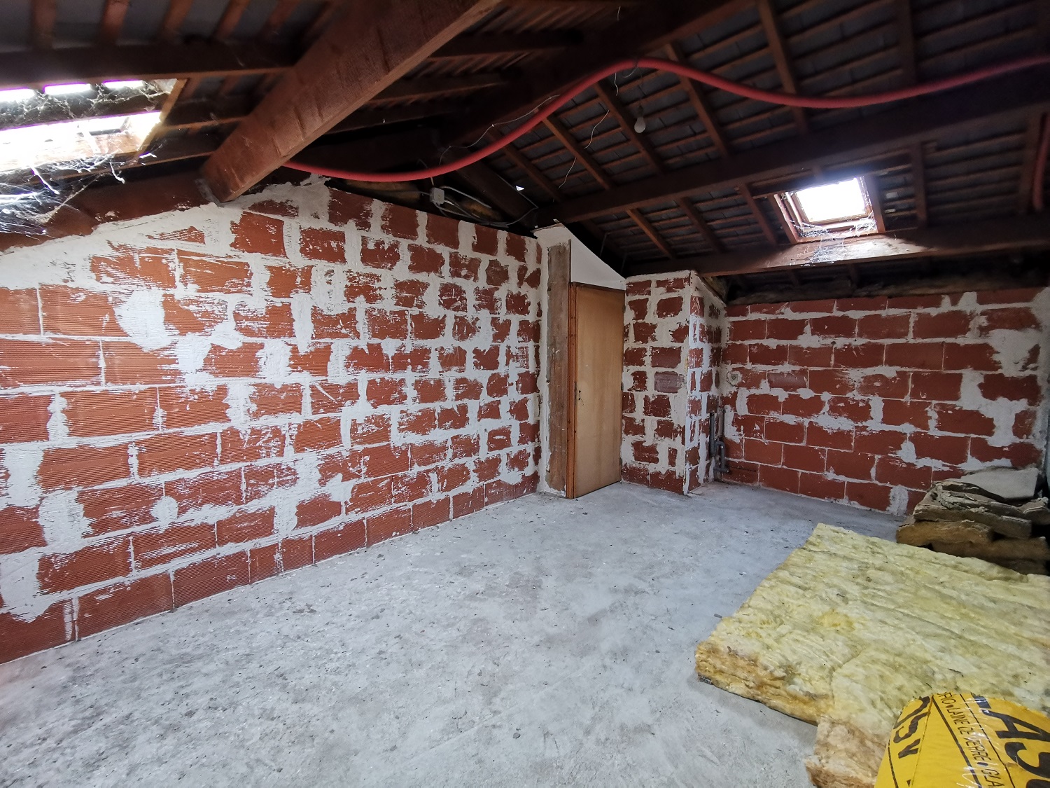 Varrains maison -ancien local-